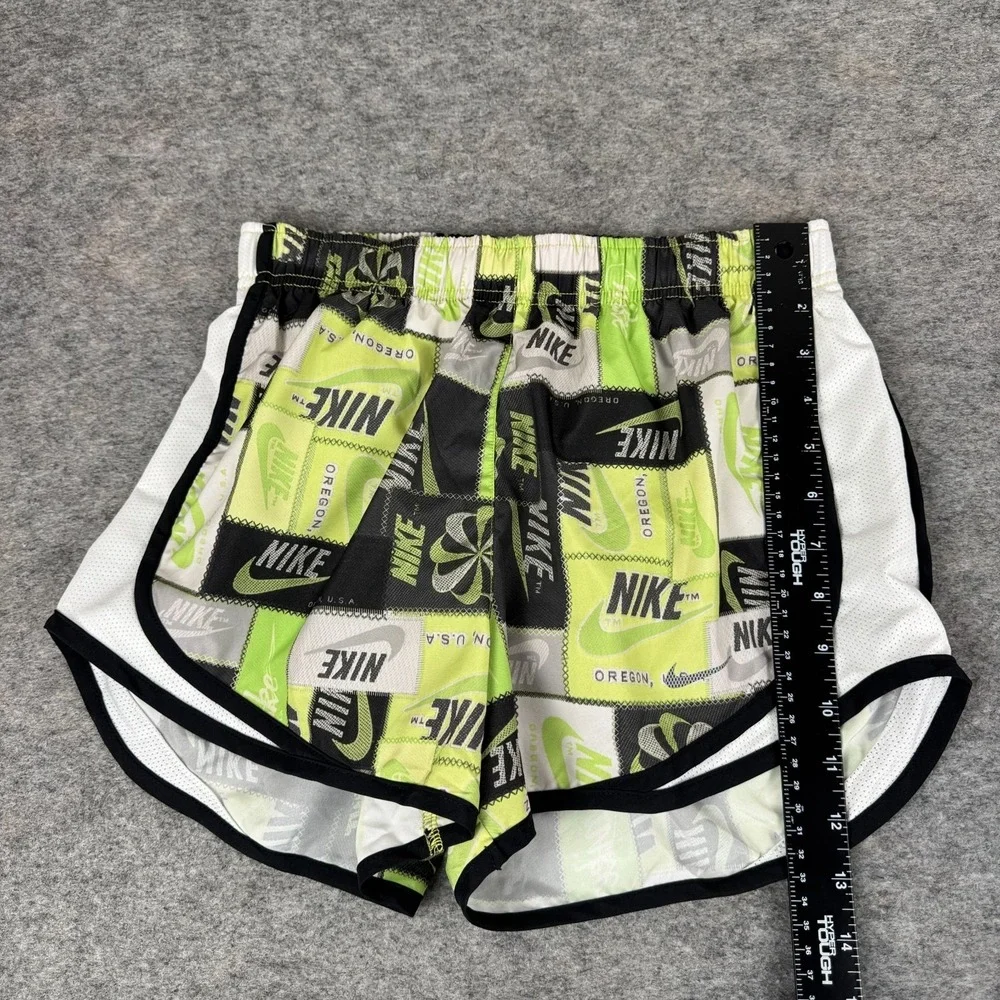Nike Icon Clash Printed Tempo Running Shorts 3